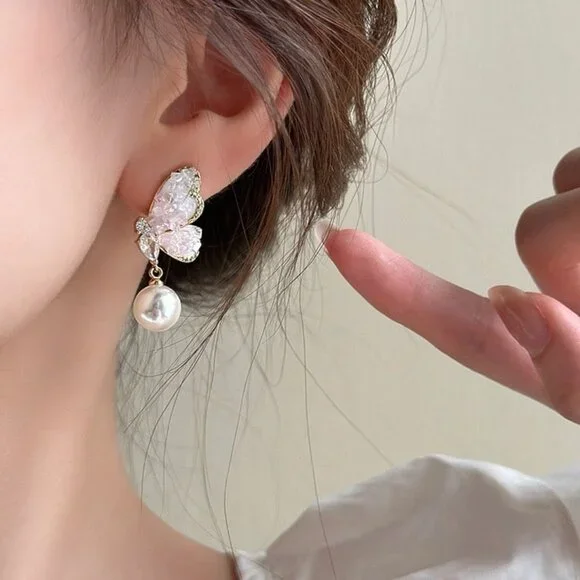 Butterfly pearl earrings for non-pierced ears, clip earrings - Picture 4 of 7